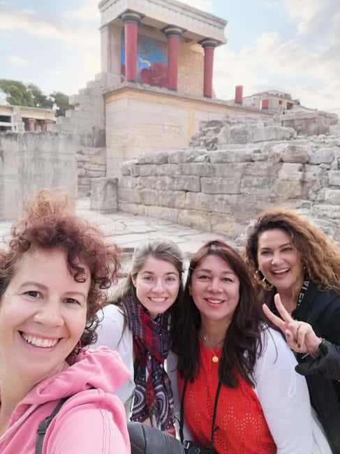 Guided tour of Knossos Palace in Spanish - Key highlights to look for