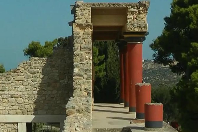 Guided Tour to Knossos Palace & Heraklion - Knossos Archaeological Site: what you get from the guided loop