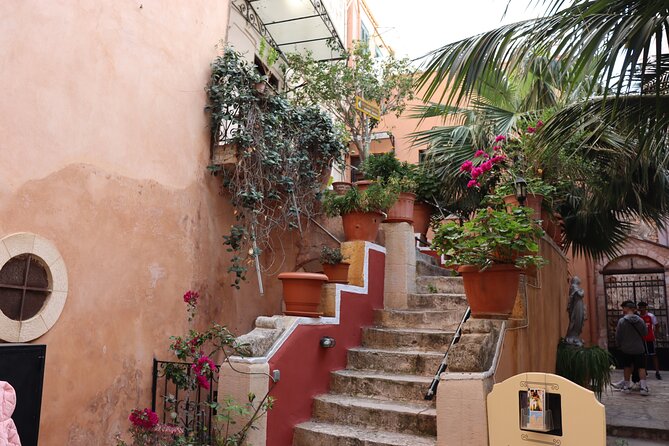 Guided Walking Tour in Chania - Stop 2: Skridlof Street, the Leather Lane