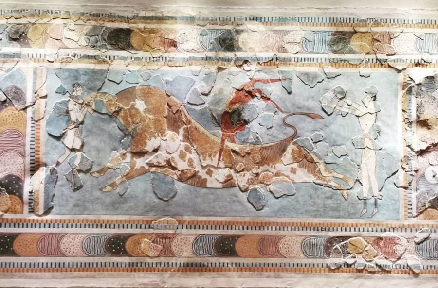 Heraklion Archaeological Museum Ticket & Audio Guide - Your prebooked entry ticket arrives by email