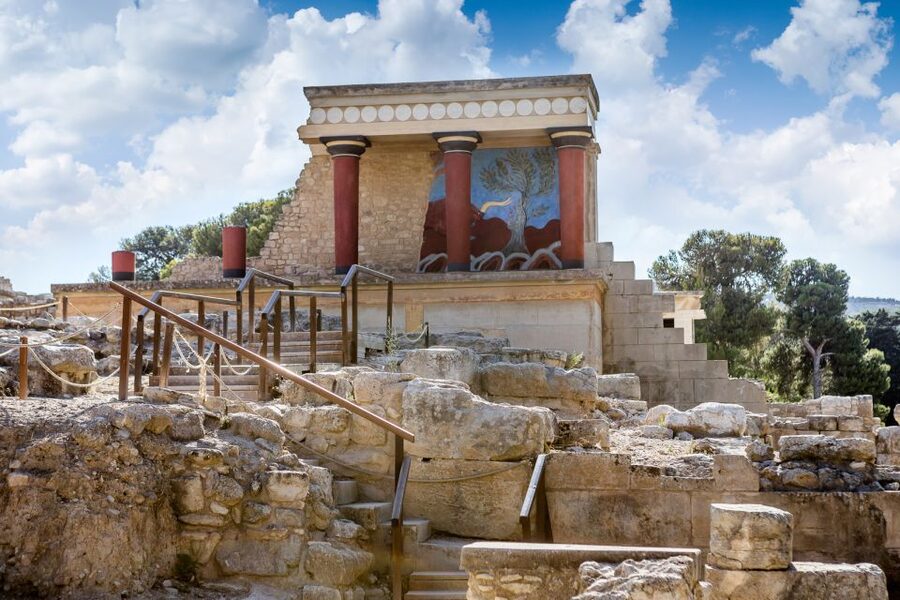 Heraklion: Archeological Museum of Heraklion Entrance & Tour - Knossos frescoes, the part you do not want to miss