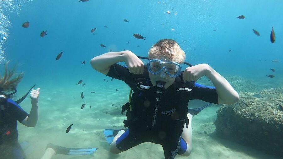 Heraklion: Beginner Scuba Diving Lesson with PADI Instructor - The classroom portion: multimedia + basic practice that actually sticks