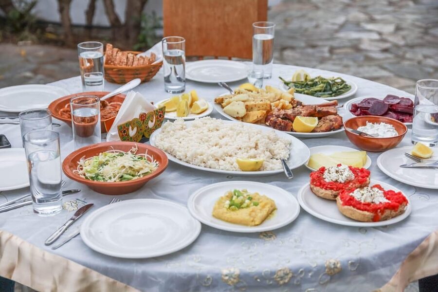 Heraklion City: Greek Food Tasting Walking Tour - Dakos, Moussaka, and Kalitsounia: The Real Cretan Comfort Food Phase