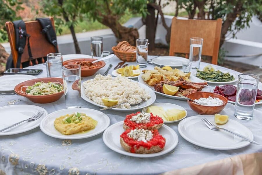 Heraklion City: Greek Food Tasting Walking Tour - Dessert Finale: Loukoumades and Strong Greek Coffee