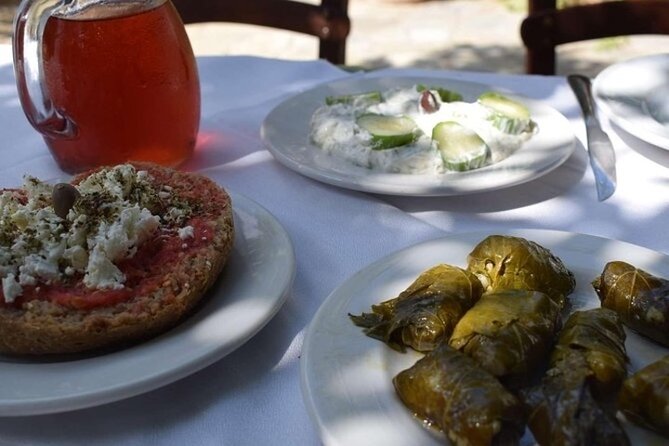 Heraklion: Cretan private cooking lesson with lunch in Arolithos - Lunch in a Taverna With Valley Views and Included Wine