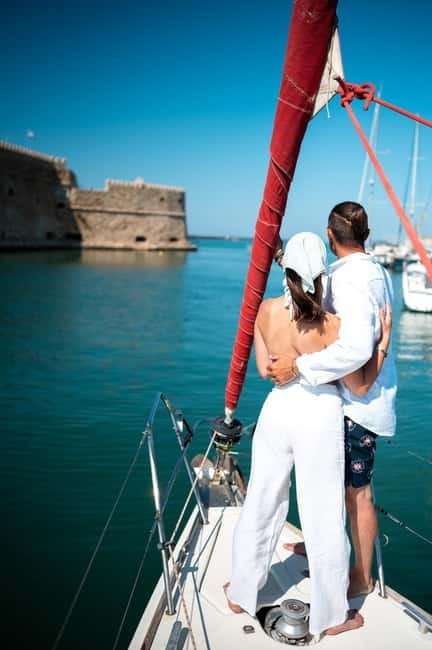 Heraklion: Dia Island Sunset Boat Tour with Dinner - The dinner onboard: Mediterranean flavors plus the right drink setup
