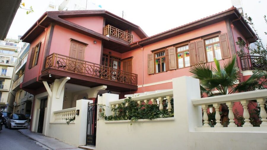 Heraklion: Family Zorba Treasure Hunt with Food Stop - FAQ