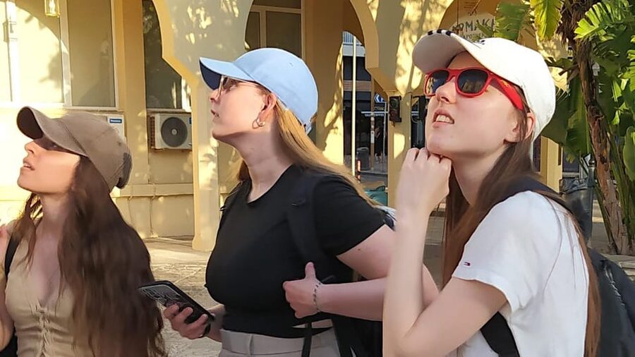 Heraklion: Family Zorba Treasure Hunt with Food Stop - Should You Book This Heraklion Treasure Hunt?