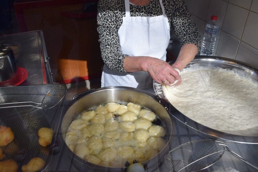 Heraklion: Gourmet Flavours Walking Tour - Heraklion’s Food Scene: Why Crete’s Flavors Make Sense