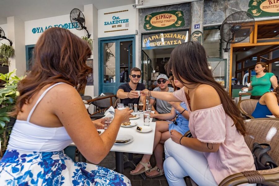 Heraklion: Gourmet Flavours Walking Tour - Stop by Stop: How the Schedule Feels Over Four Hours
