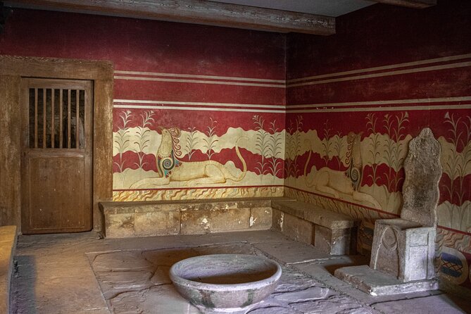 Heraklion Highlights: Knossos, Museum & Historic City Drive - A Smooth Private Drive Makes Heraklion Feel Easier