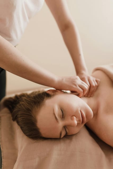 Heraklion: Holistic Massage: Revitalization of Body & Spirit - The 60-minute session: what the hour usually feels like