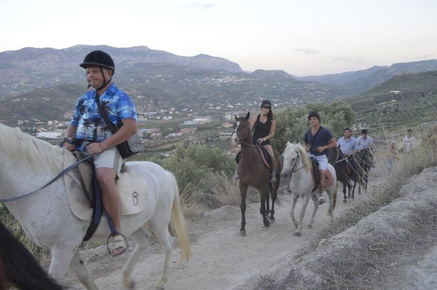 Heraklion: Horseriding Day Tour with Lunch and Transfer - Watch your kids ride, while adults take the easy win