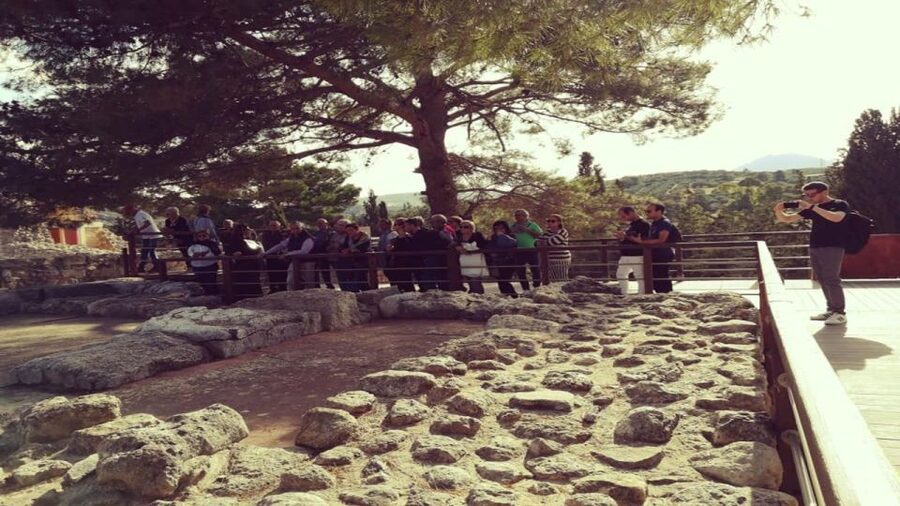 Heraklion: Knossos Palace Guided Tour Half Day - Meeting up in Heraklion: fast start, clear location