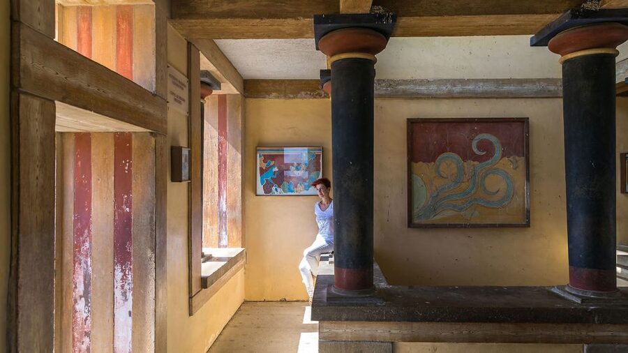 Heraklion: Knossos Private Guided Tour & Skip-the-Line Entry - Why Knossos feels like a time machine in 90 minutes