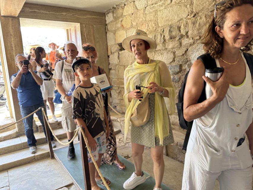 Heraklion: Knossos Private Guided Tour & Skip-the-Line Entry - Getting there from Heraklion, plus optional transfers