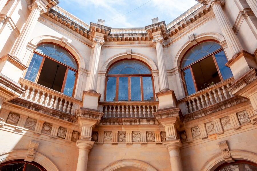 Heraklion: Mobile Self-Guided Audio Sightseeing Tour - How the phone tour works, offline narration that actually helps