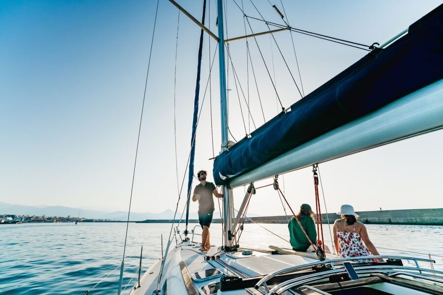 Heraklion: Sailboat Cruise to Dia Island with Drinks & Lunch - Meeting point and timing: where to go and what to have ready
