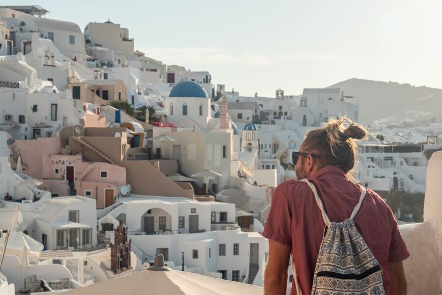 Heraklion: Santorini Day Trip with Boat Transfer & Oia Visit - The bus escort: history that makes the views click