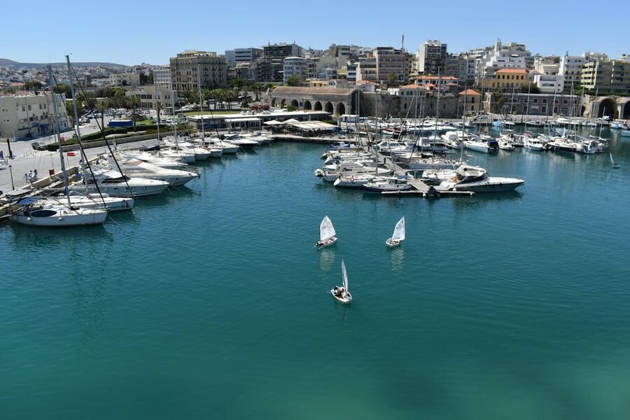 Heraklion Through Local Eyes – A Walking Experience - Walking streets like a local, with secret passages and everyday meeting spots
