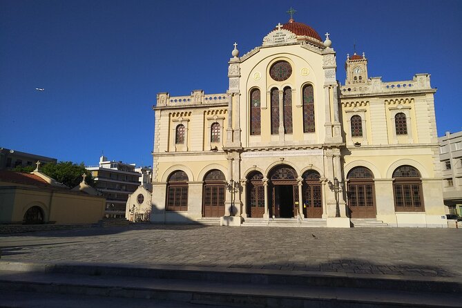 Heraklion - Walking city tour with food tasting - Venetian walls and the tomb of Nikos Kazantzakis