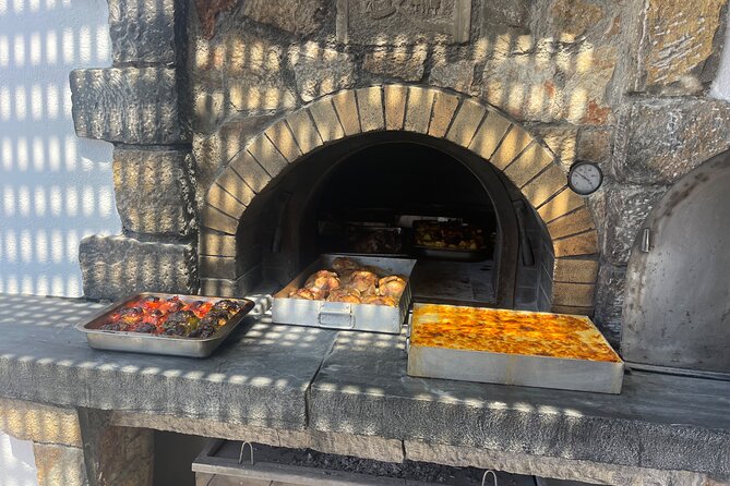 Heraklion Walking Food Tour - Stop 6: Heraklion Central Market for a traditional Cretan family dinner
