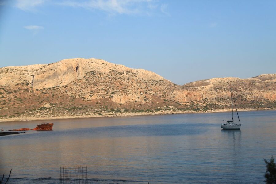 Kissamos: Balos and Gramvousa Private Sailing Trip with Meal - Gramvousa Island: crystal water, beach time, and a fortress climb