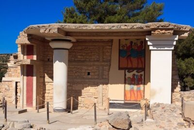Knossos & Archaeological Museum Shared Guided Tour from Chania