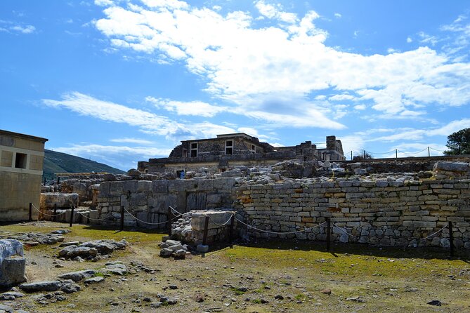 Knossos & Archaeological Museum Shared Guided Tour from Chania - Who should book this Knossos and museum day trip
