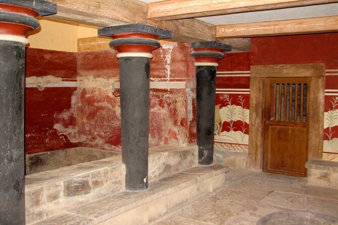 Knossos & Heraklion City Day Tour from Rethimno - Knossos Palace: Murals, the Throne of King Minos, and a Walk Through the Labyrinth