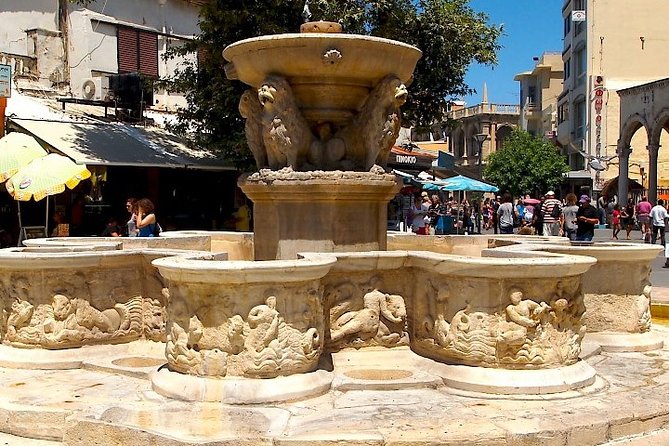 KNOSSOS & HERAKLION CRETE, day professional guided coach tour - Old Market time and optional extra museum visits