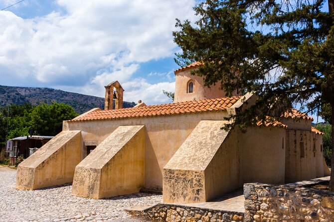 Knossos, Lasithi, Zeus Cave & Olive Mill Farm Combo Tour - Stop 1: Heraklion start, then straight into the day