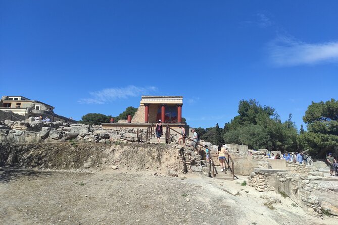 Knossos Palace and Heraklion City Guided Tour from Chania - How the price stacks up for up to 6 people