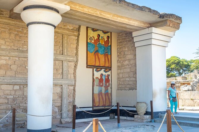 Knossos Palace and Heraklion Guided Tour with Transport - Heraklion Old Town Walk, Morozini Lions, and Market Free Time