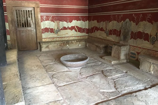 Knossos Palace Exclusive Tour (small group) - Should you book the Knossos Palace Exclusive Tour?