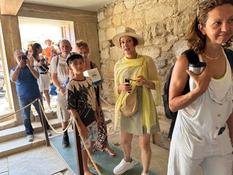 Knossos Palace: Family-friendly Mythology Tour - Knossos Palace in 90 Minutes, What This Tour Feels Like