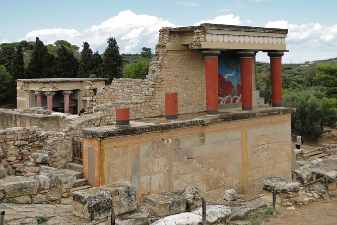 Knossos Palace guided tour - Heraklion City tour + market - Why this Knossos plus Heraklion day tour works for first-time visitors