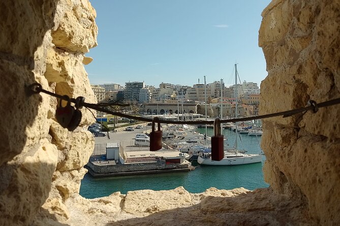 Knossos Palace Museum and Heraklion City Private Tour - Stop 3, Morosini Fountain (Lion’s Fountain): a breather and a city reset
