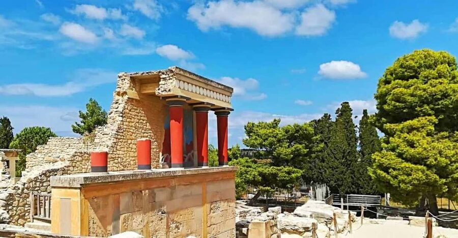 Knossos Palace , Museum & Heraklion city private tour - Heraklion Archaeological Museum: The Missing Puzzle Pieces
