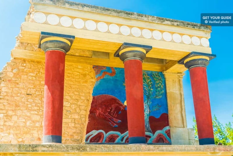 Knossos Palace ( Private tour Skip-The-Line ) - Drinks included, and why it matters in the Crete sun