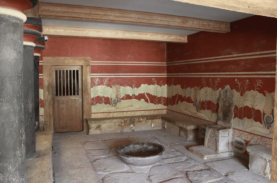 Knossos Palace Private Tour with Licensed Guide and Tickets - Colorful frescoes: seeing Minoan culture as more than decoration