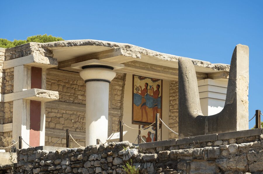 Knossos Palace Private Tour with Licensed Guide and Tickets - Meeting at the main entrance, then getting your bearings fast