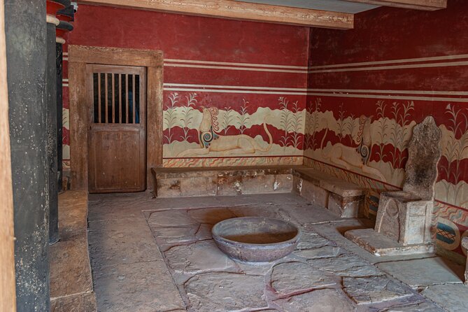 Knossos Palace Private Walking Tour - Timing, Meeting Point, and Day-of Practicalities