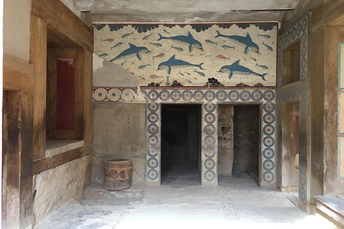 Knossos palace & the Archaeological museum of Heraklion (with Transfer) - Two Big Minoan Stops, One Logical Day Plan