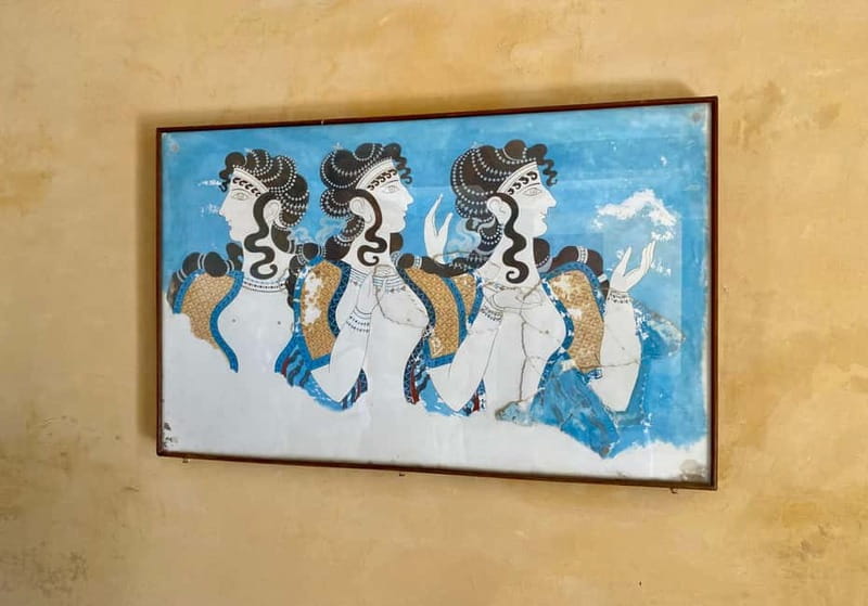 Knossos: Private Tour with a Licensed Guide & Entry Ticket - Inside the Palace of Knossos: Over 1,500 Rooms, With a Plan