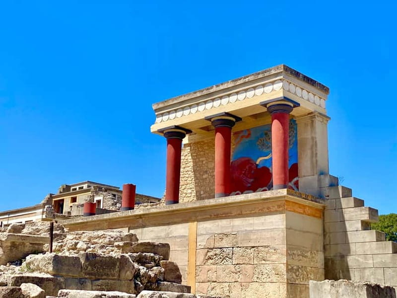 Knossos: Private Tour with a Licensed Guide & Entry Ticket - The Labyrinth and Minotaur Story, Explained Through the Site