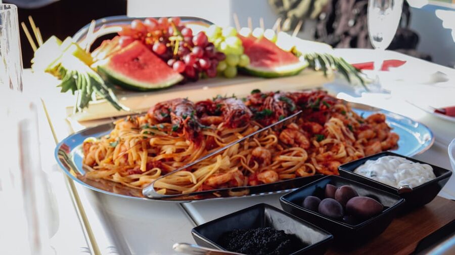 Kolimvari: Sailing Cruise with Meal & Water Activities - The main event: 3 hours at Agioi Theodoroi for snorkeling and SUP