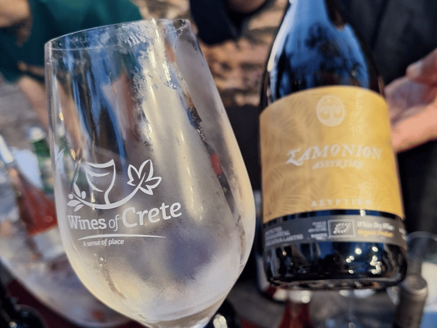 La Canée : dégustation de vins en français - The Greek bonus: a few words that actually help you at dinner