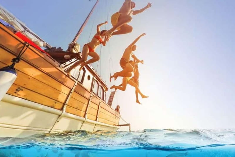 Minicruise: Spinalonga Island, Pirate Caves & Hidden Beaches - A 7-hour minicruise that lives or dies by the water