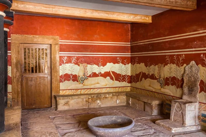 Myths of Knossos: Private Day Trip from Chania - Inside the Palace of Knossos, what to look for in your 2-hour visit